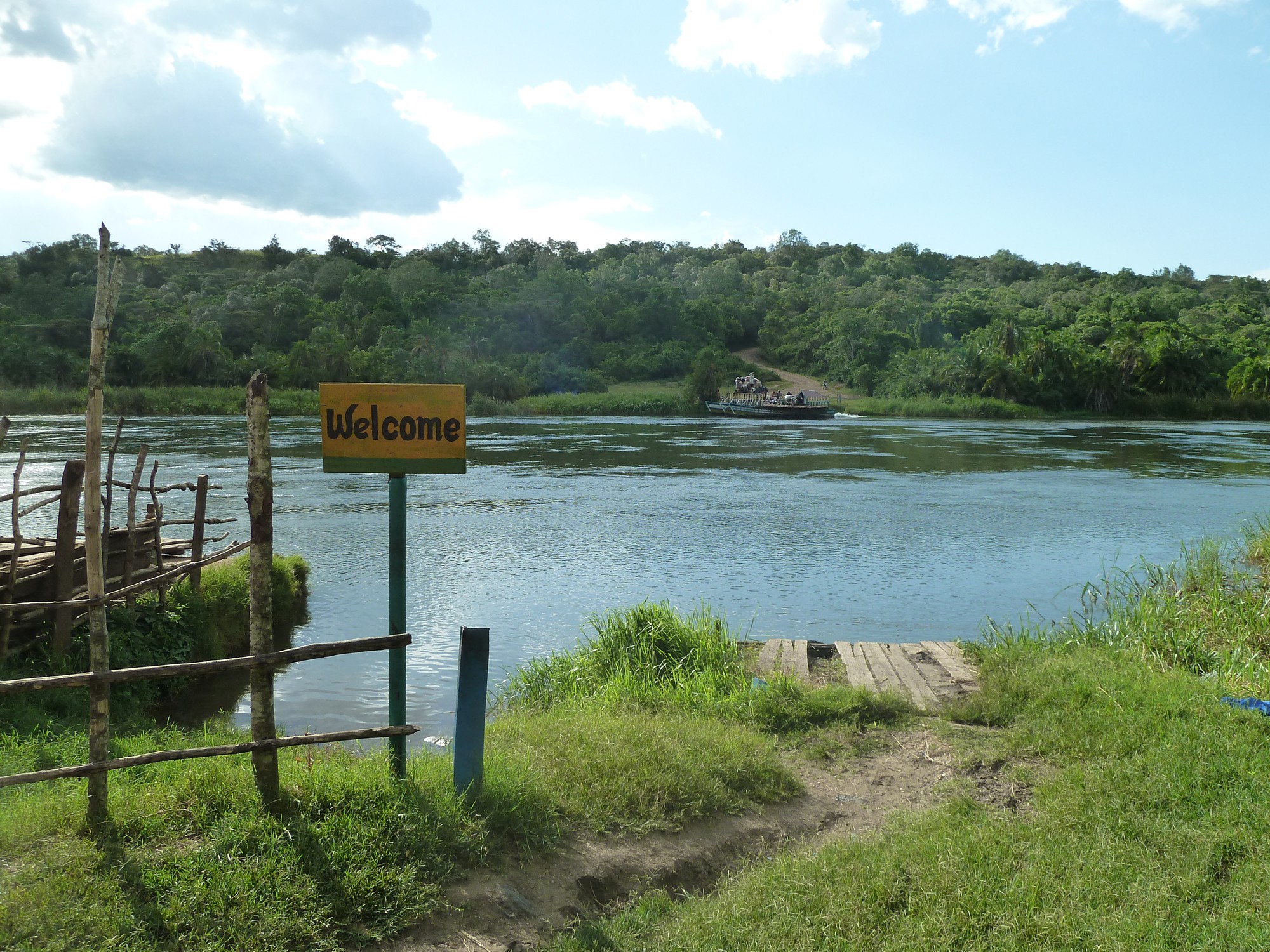 Crossing the Semiliki river!